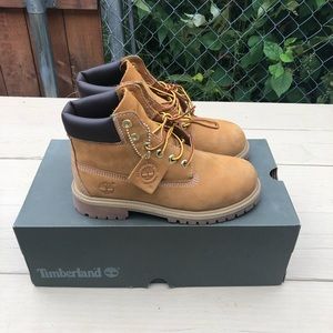 Boy’s Timberlands size 3